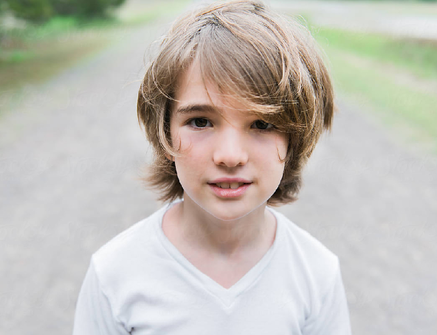 nine year old boy Οι μοναδικές ανησυχίες της μεταβατικής περιόδου των εννέα ετών