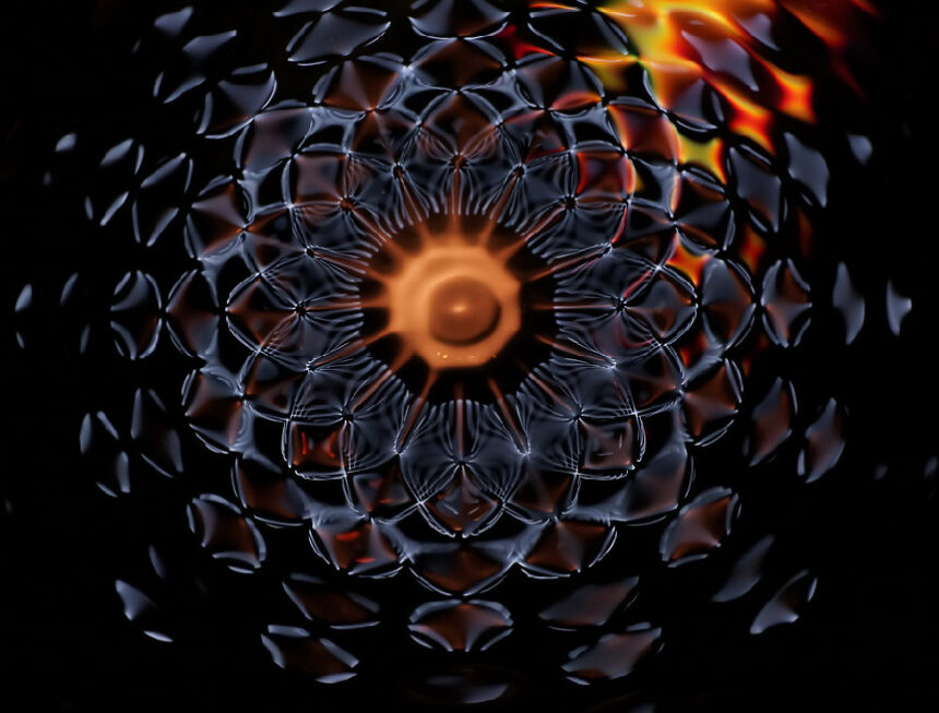 Όταν ο ήχος γεννά μορφές – η Σχολή για την Κυματική